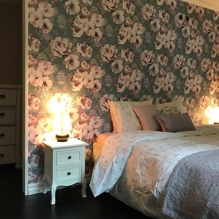 Fagerbacka Torp. Soet Stuga Naera Havet Lysekil Kültér fotó