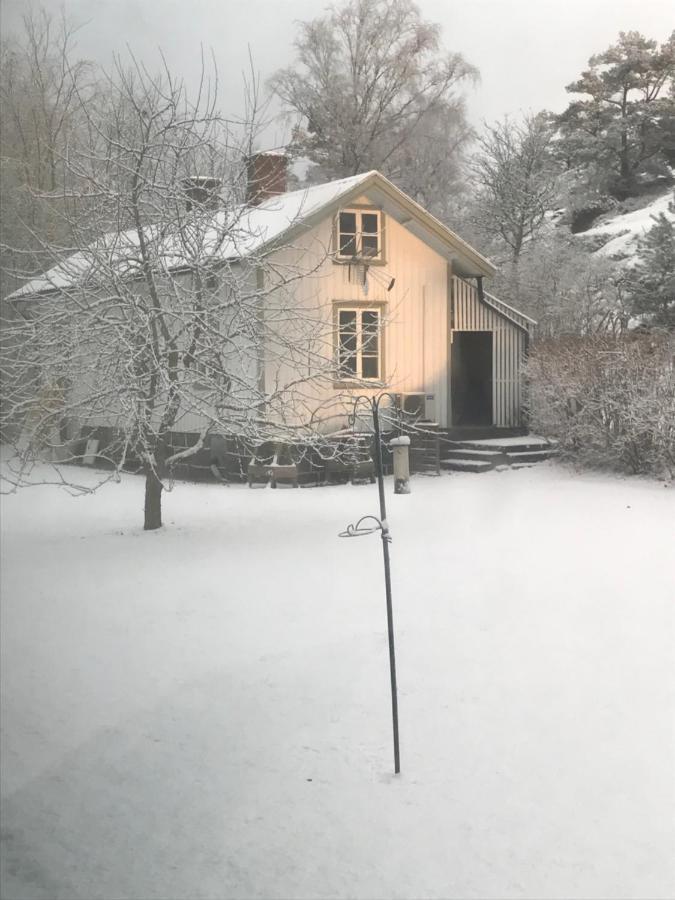 Fagerbacka Torp. Soet Stuga Naera Havet Lysekil Kültér fotó