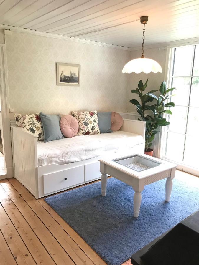 Fagerbacka Torp. Soet Stuga Naera Havet Lysekil Kültér fotó