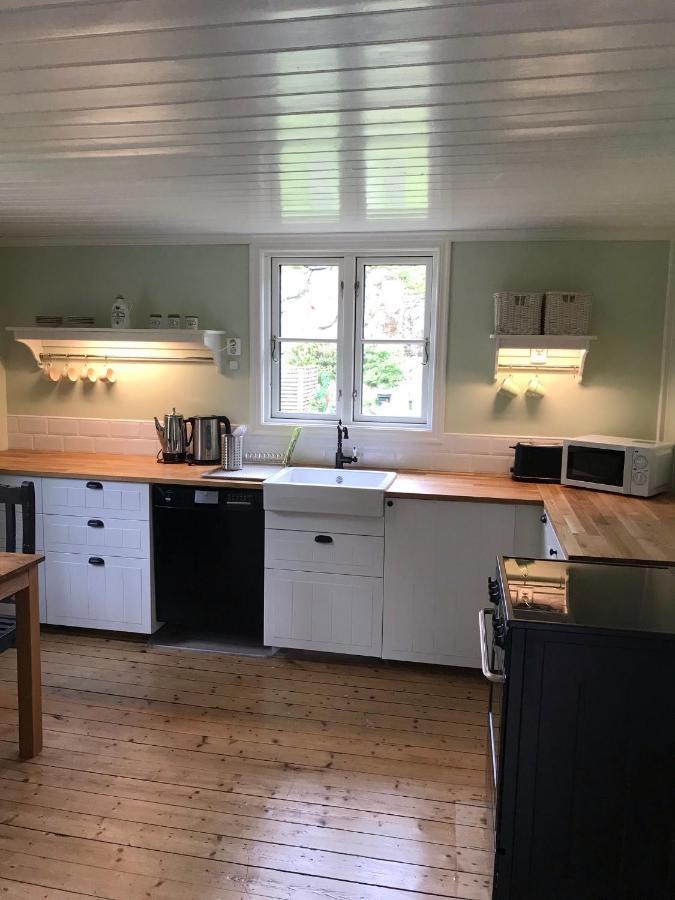 Fagerbacka Torp. Soet Stuga Naera Havet Lysekil Kültér fotó