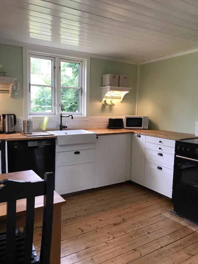 Fagerbacka Torp. Soet Stuga Naera Havet Lysekil Kültér fotó